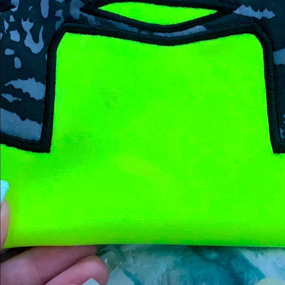 neon yellow under armor hoodie - Picture 3 of 4